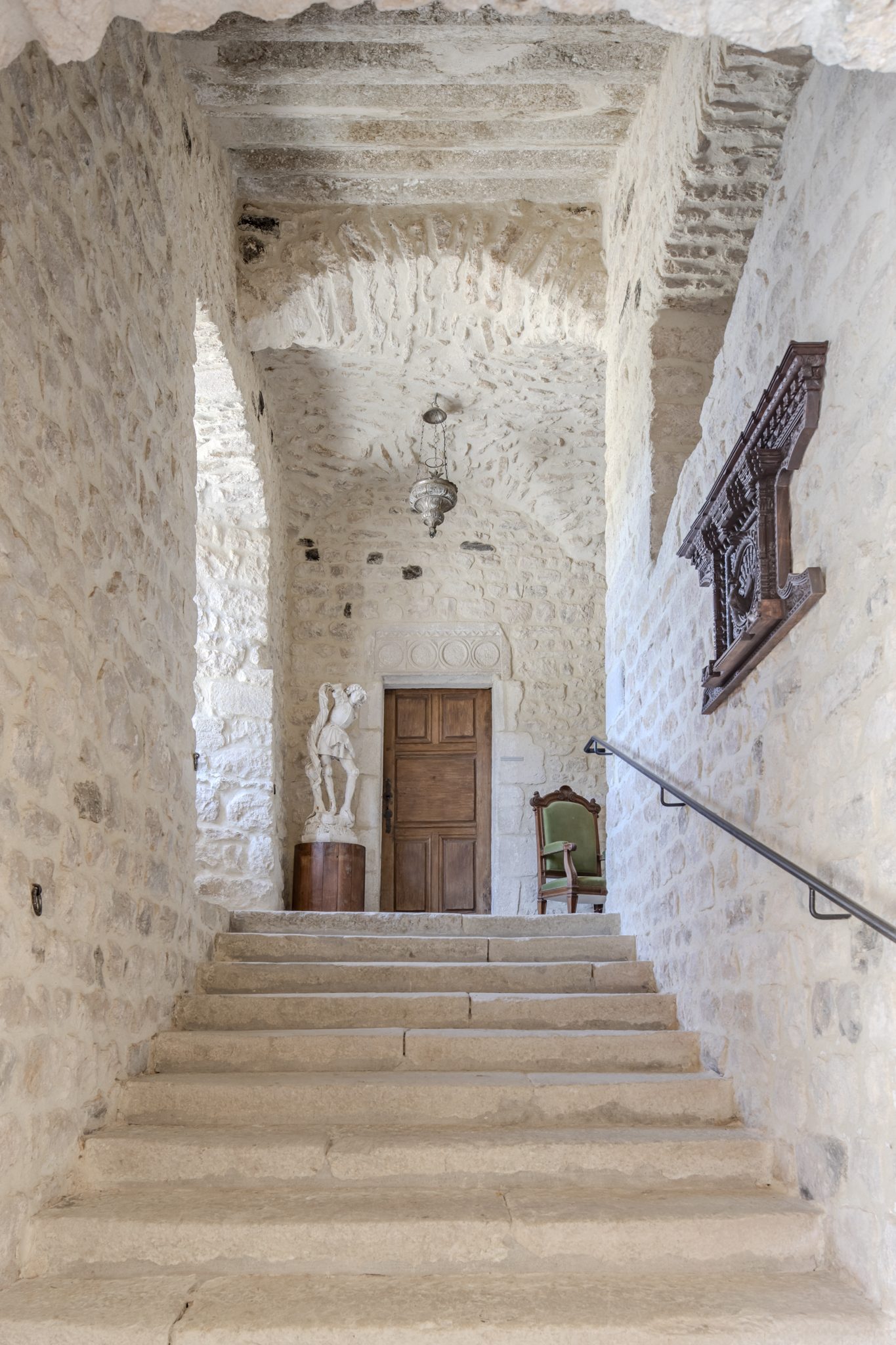 L'escalier voûté du château