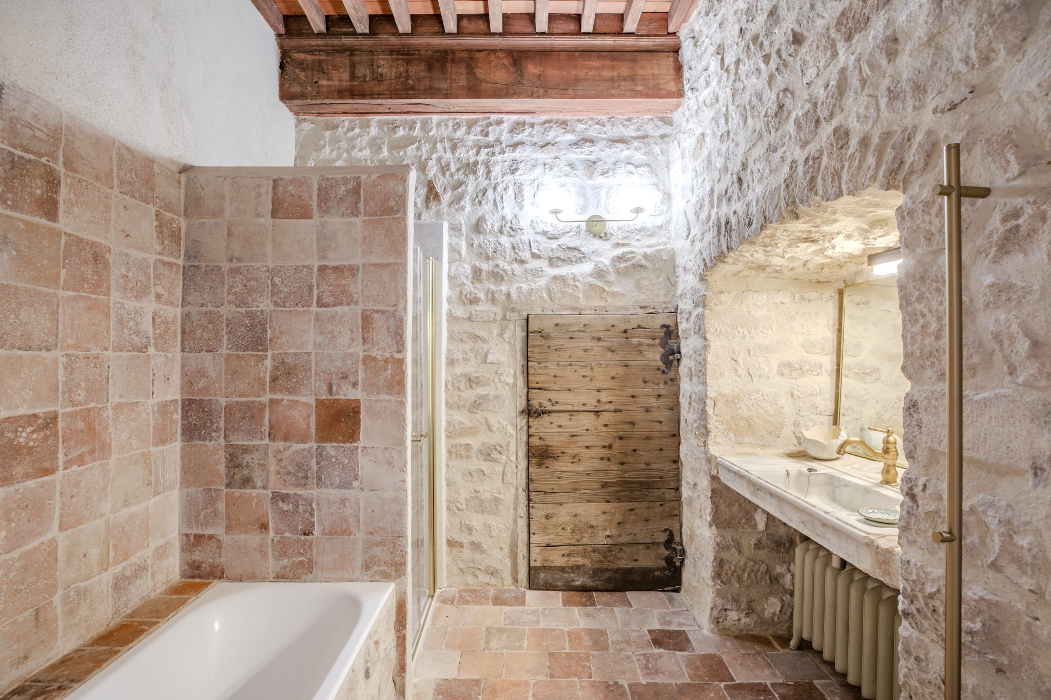 Salle d'eau sous les voûtes